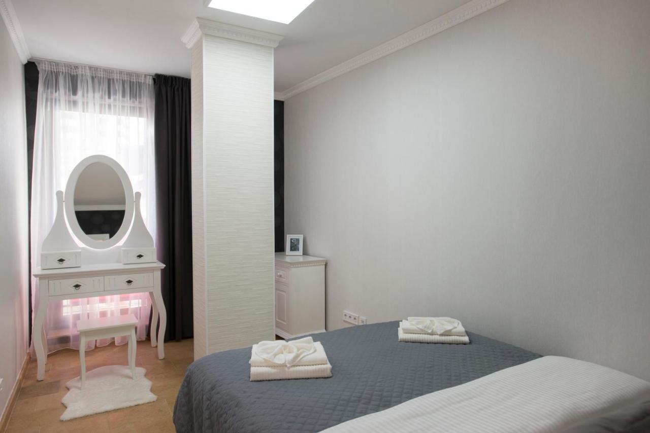 Lira Holiday Apartments Сату-Маре Экстерьер фото