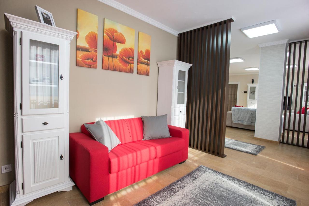 Lira Holiday Apartments Сату-Маре Экстерьер фото