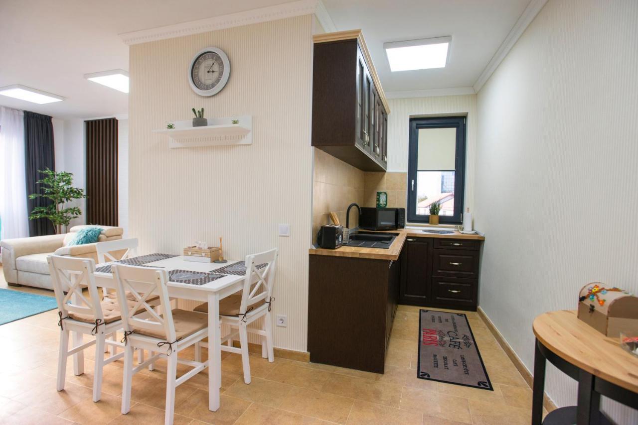 Lira Holiday Apartments Сату-Маре Экстерьер фото