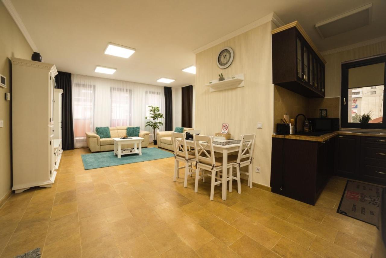 Lira Holiday Apartments Сату-Маре Экстерьер фото